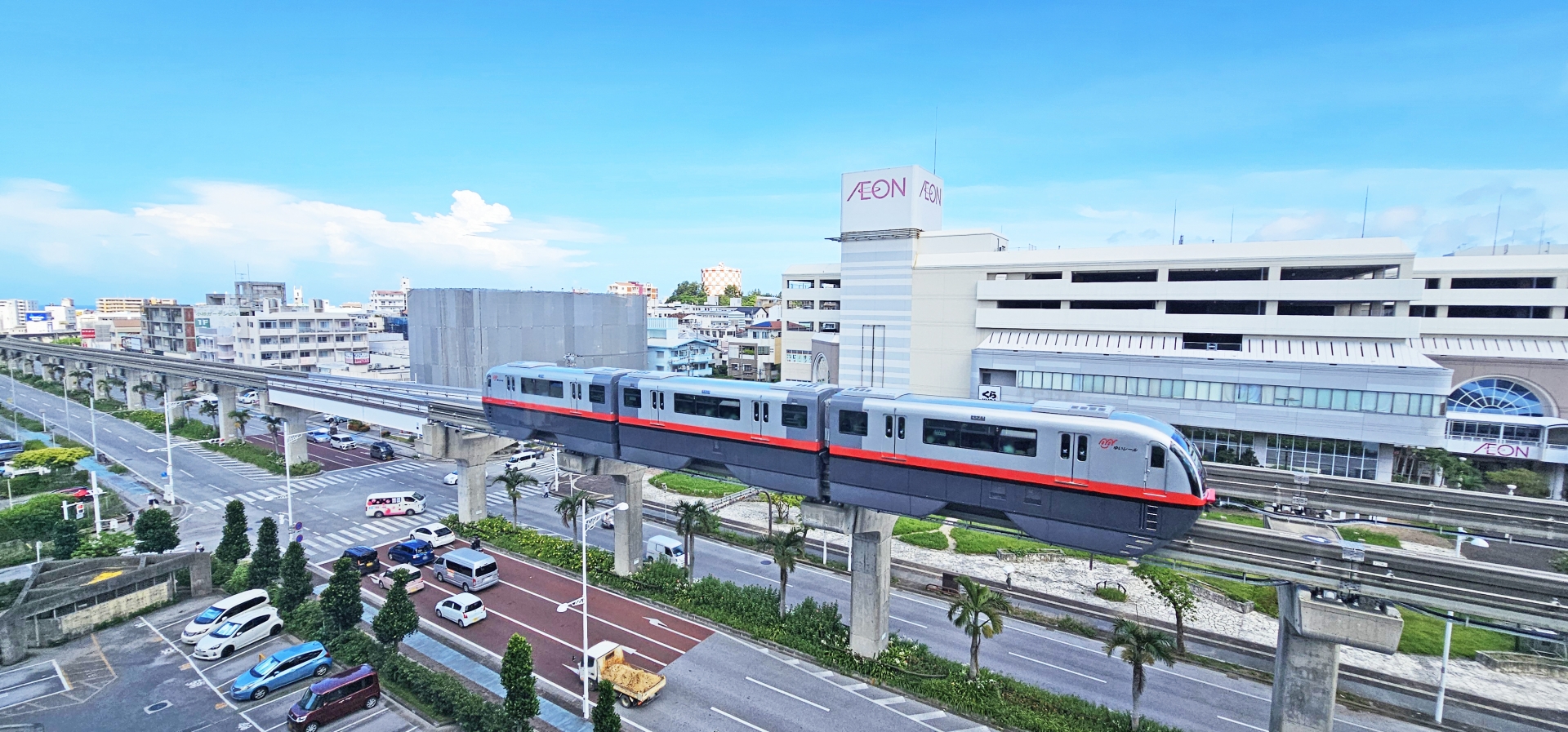 小禄駅＆イオン那覇｜Y's合同会社